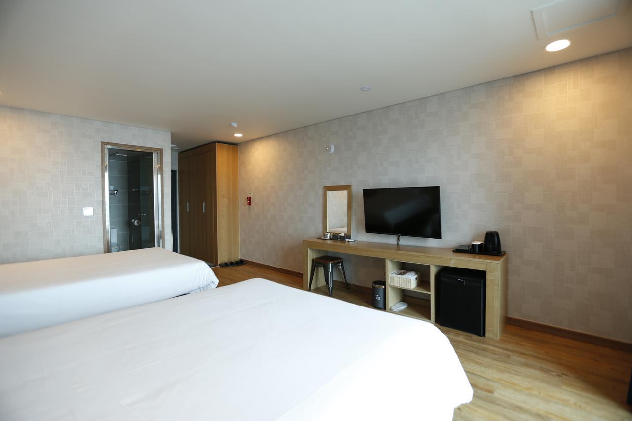 Hotel52 Seogwipo Exterior foto
